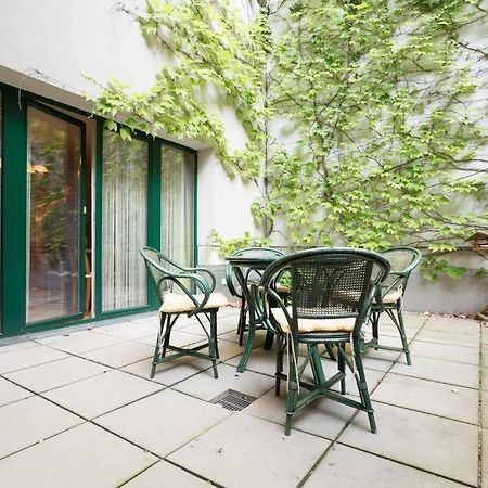 Relaxing Terrace Apartment In Lively Area Bécs Kültér fotó