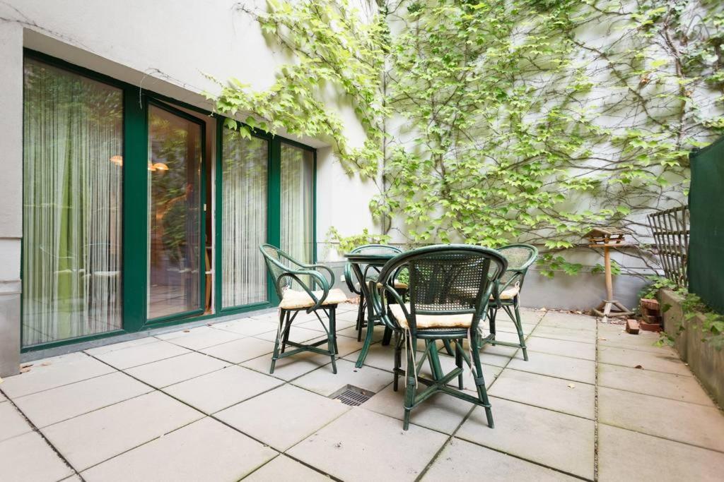 Relaxing Terrace Apartment In Lively Area Bécs Kültér fotó